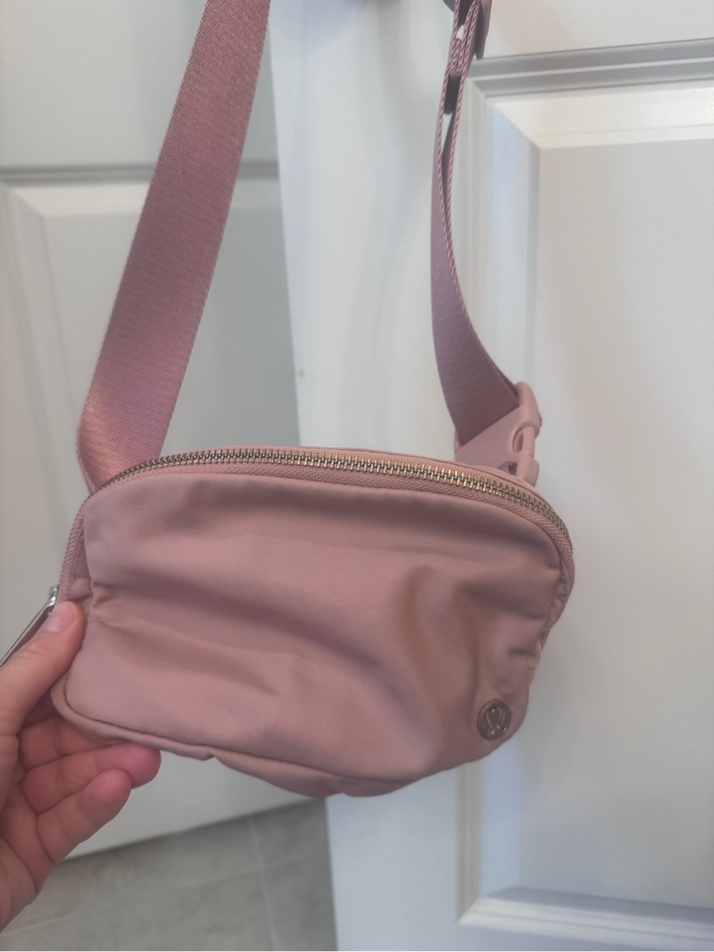 Lululemon Women's Crossbody Belt Bag - Dusty Pink